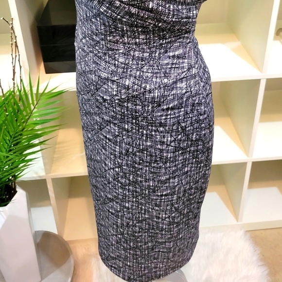 MAGGY LONDON DRESS - Picture 4 of 7